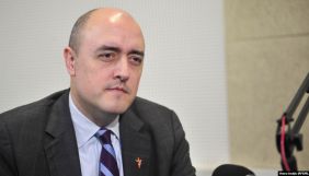 Президент &laquo;Радіо Свобода&raquo; повідомив, що його звільнили