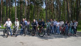 На прогулянку Зеленського з журналістами на велосипедах витратили понад 40 тис. грн