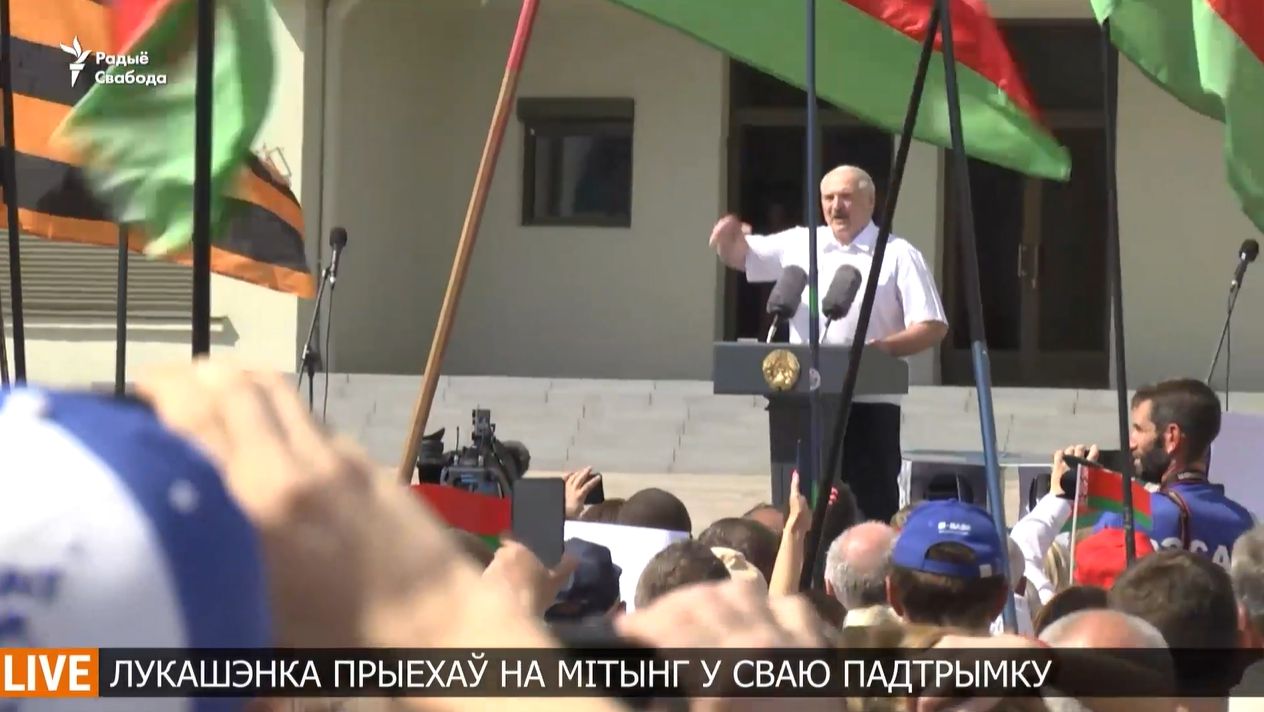 На перший провладний мітинг у Мінську вийшов Олександр Лукашенко: що він сказав