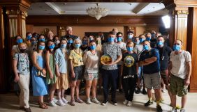 Film.ua знімає стрічку «Поговори з нею» для каналу «Україна»