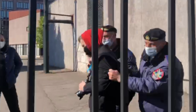 До суду передали справу журналістів, яких виштовхали з території Криворізької міськради