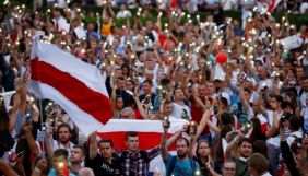 У Білорусі офіційно скасували акредитації для журналістів усіх іноземних ЗМІ. Їх видаватимуть наново