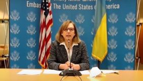 Агенти впливу Кремля поширюють антизахідні наративи в Україні через медіахолдинги та соцмережі – тимчасова повірена США