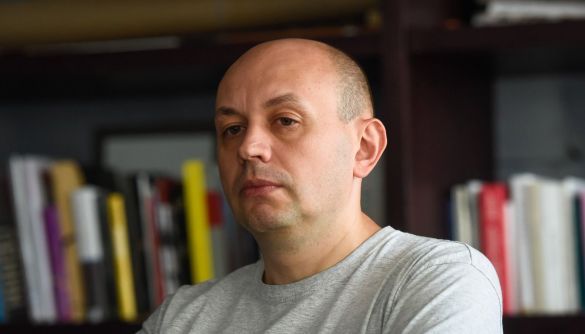 Поліція відпустила головреда «Медіазони» Сергія Смірнова під зобов'язання з'явитись до суду
