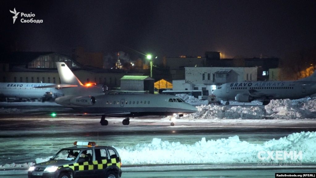 «Літаки Медведчука» вилетіли з України ще до запровадження санкцій. Державіаслужба розкрила маршрути