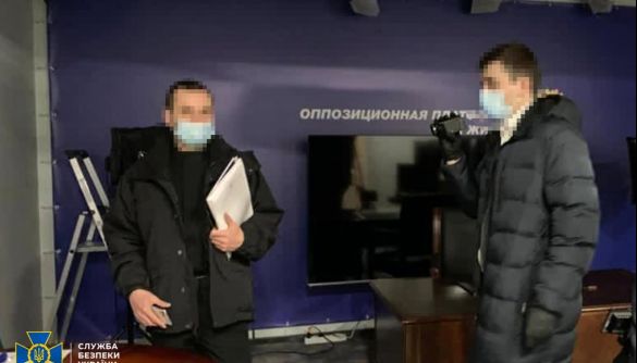 Офіс генпрокурора повідомив про підозру трьом учасникам «Українського вибору» Медведчука