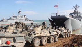 Росія заявила, що почала відводити війська з окупованого Криму (ВІДЕО)