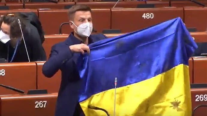 Україна засудила рішення ПАРЄ позбавити права голосу Гончаренка