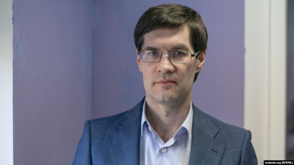 Адвокат і захисник журналістів Зікрацький виїхав з Білорусі