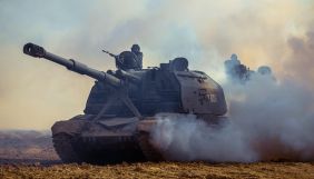 Росія залишила війська біля кордонів України, відвівши лише незначну кількість військовослужбовців &ndash; NYT