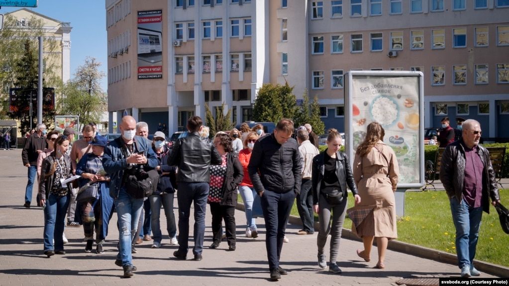 У Могильові затримали журналістів, які прийшли висвітлювати суд над опозиційними активістами