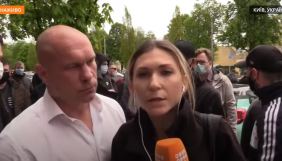 Запобіжний захід Медведчуку: невідомі перешкоджали журналістці hromadske, а Кива заочно нахамив Кутєпову