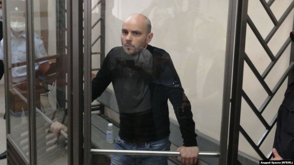 Екскерівника «Відкритої Росії» арештували на два місяці. Для його затримання ФСБ зупинила виліт літака до Варшави