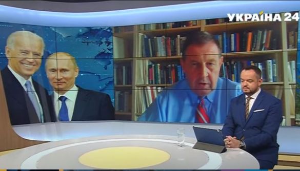 Велика п’ятниця: компліменти, обережність і трохи «Дождя» Велика п’ятниця: компліменти, обережність і трохи «Дождя»