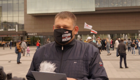 У Білорусі суд зобов’язав блогера Тихановського сплатити $100 тисяч податку за гроші, які «знайшли» в нього за диваном