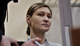 Яна Дугарь зі своїм адвокатом прийшла в Офіс президента (ДОПОВНЕНО)