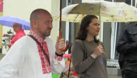Білоруського журналіста оштрафували через фото з &laquo;елементами свастики&raquo;. Герой матеріалу був у сорочці, схожій на традиційний національний одяг (ВІДЕО)
