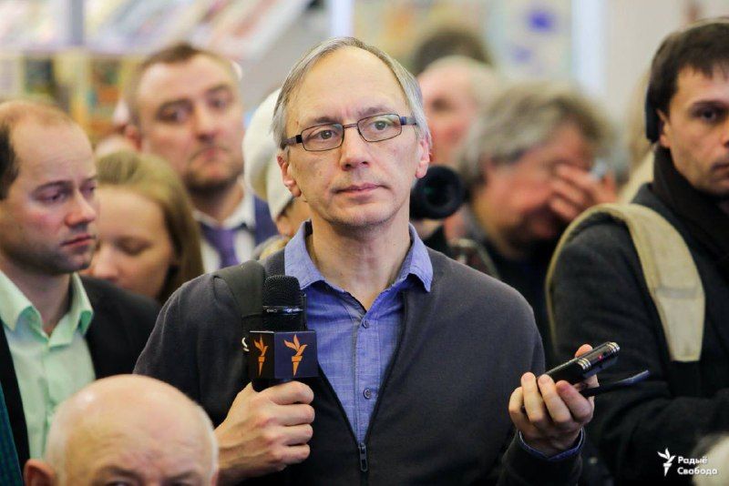 Білоруський журналіст «Радыё Свабода» Алесь Дащінський імовірно перебуває на Окрестіна. Його затримали 16 липня