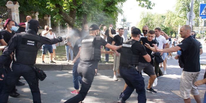 ІМІ зафіксував у липні 14 порушень свободи слова в Україні