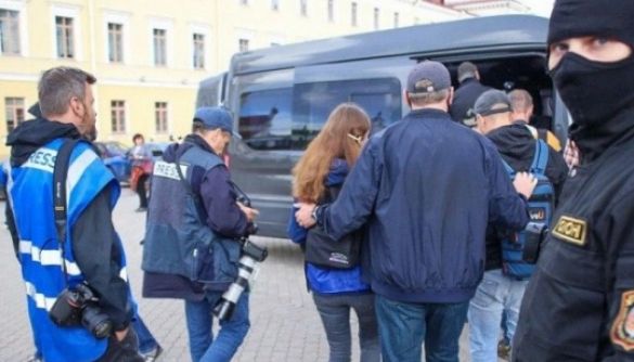 Система Лукашенко: Итог года репрессий против журналистов в Беларуси