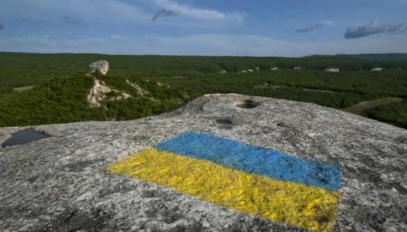 Гібридна мілітаризація тимчасово окупованого Криму. Що робити Україні?
