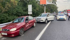 Українські медіа пояснили причини видалення новини про ДТП з участю «слуги народу» Трухіна