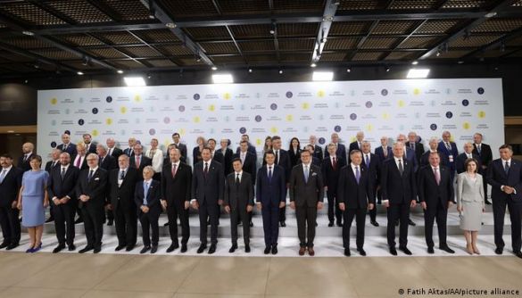 Zelensky’s PR stunt, big triumph and embezzlement. How Ukrainian segment of Telegram responded to the Crimean Platform Summit