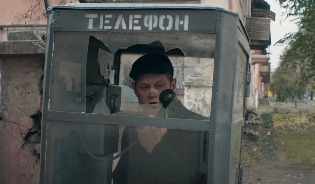 Сенцов презентував трейлер свого нового фільму «Носоріг»: як залишитись людиною в «лихі» 90-ті (ВІДЕО)