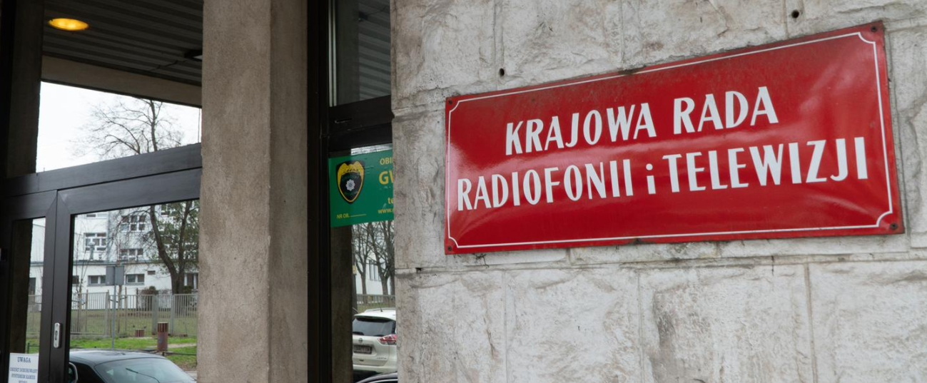 У Польщі регулятор продовжив ліцензію критичного до влади телеканалу TVN24