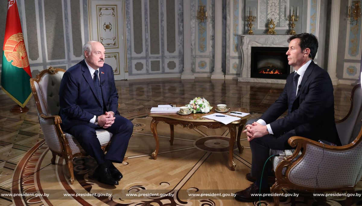 Лукашенко дав інтерв’ю CNN. Просив не перебивати його