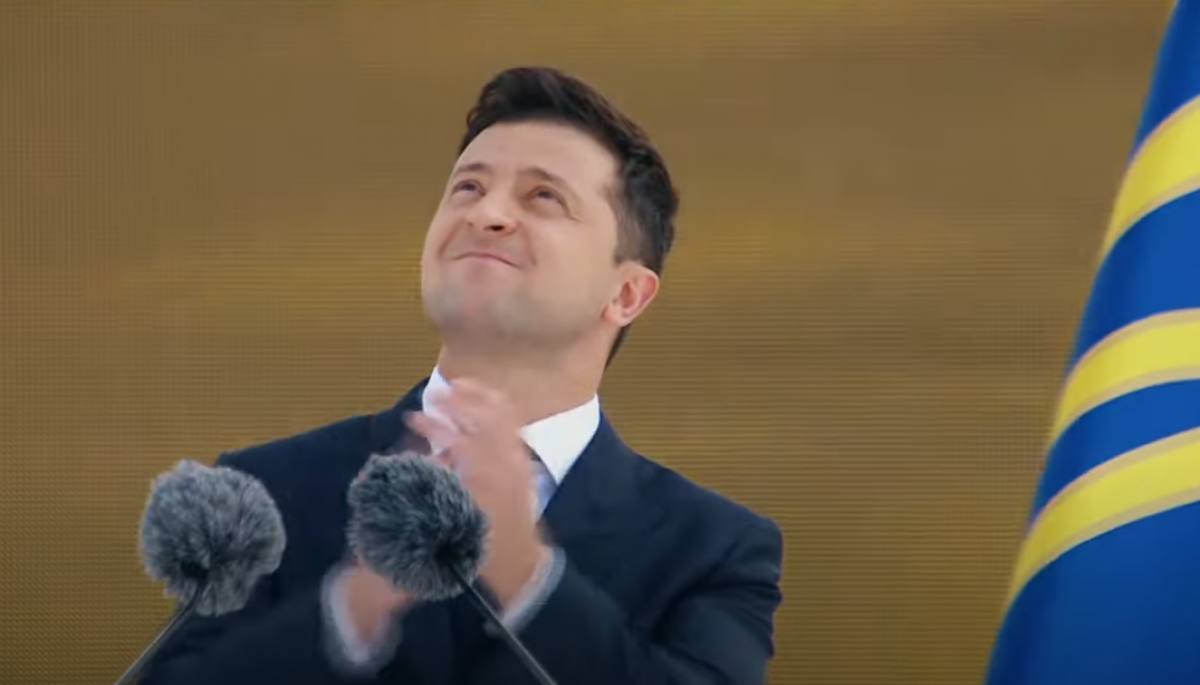 ОП вперше прокоментував одночасну появу на каналах піар-фільму про святкування Дня Незалежності