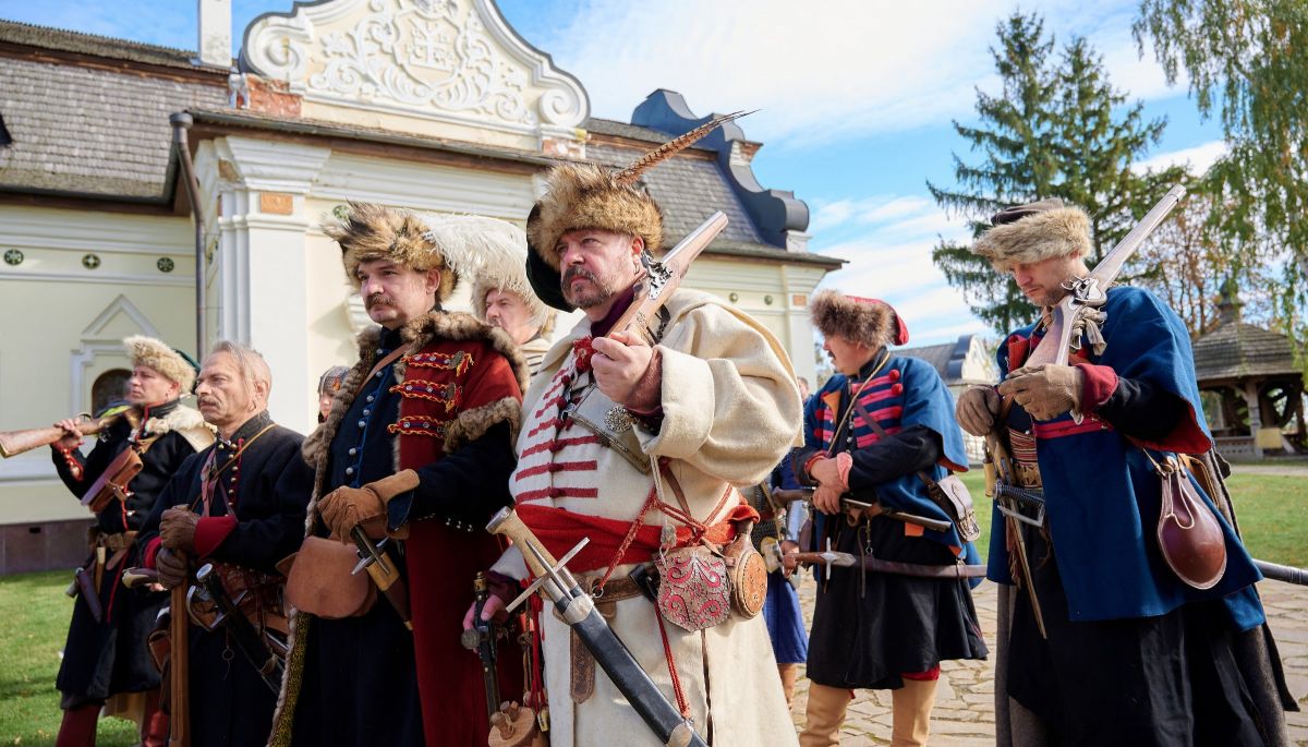 &laquo;Медіа Група Україна&raquo; та Film.ua Group знімуть серіал за книгою про гетьмана Мазепу