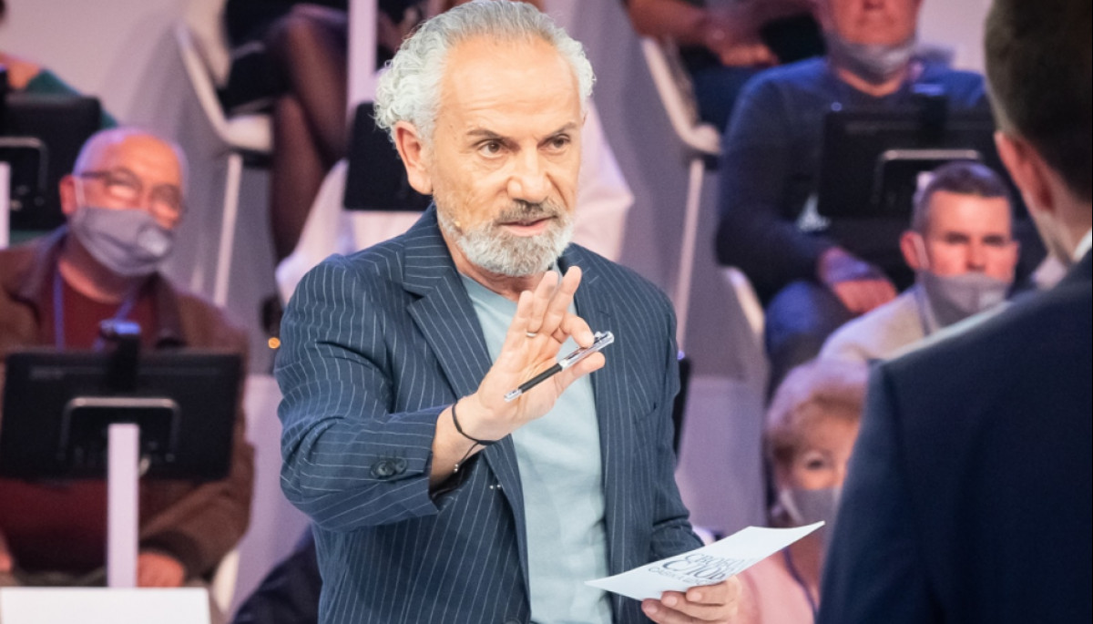 Шеф-редакторка &laquo;Свобода слова Савіка Шустера&raquo; повідомила про тиск ОП. Савік Шустер підтримав її заяву