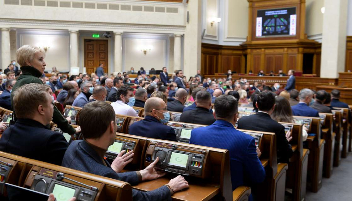 Верховна Рада у першому читанні ухвалила законопроєкт про Нацкомісію з якості інтернету та звʼязку, який напередодні розкритикували в BRDO