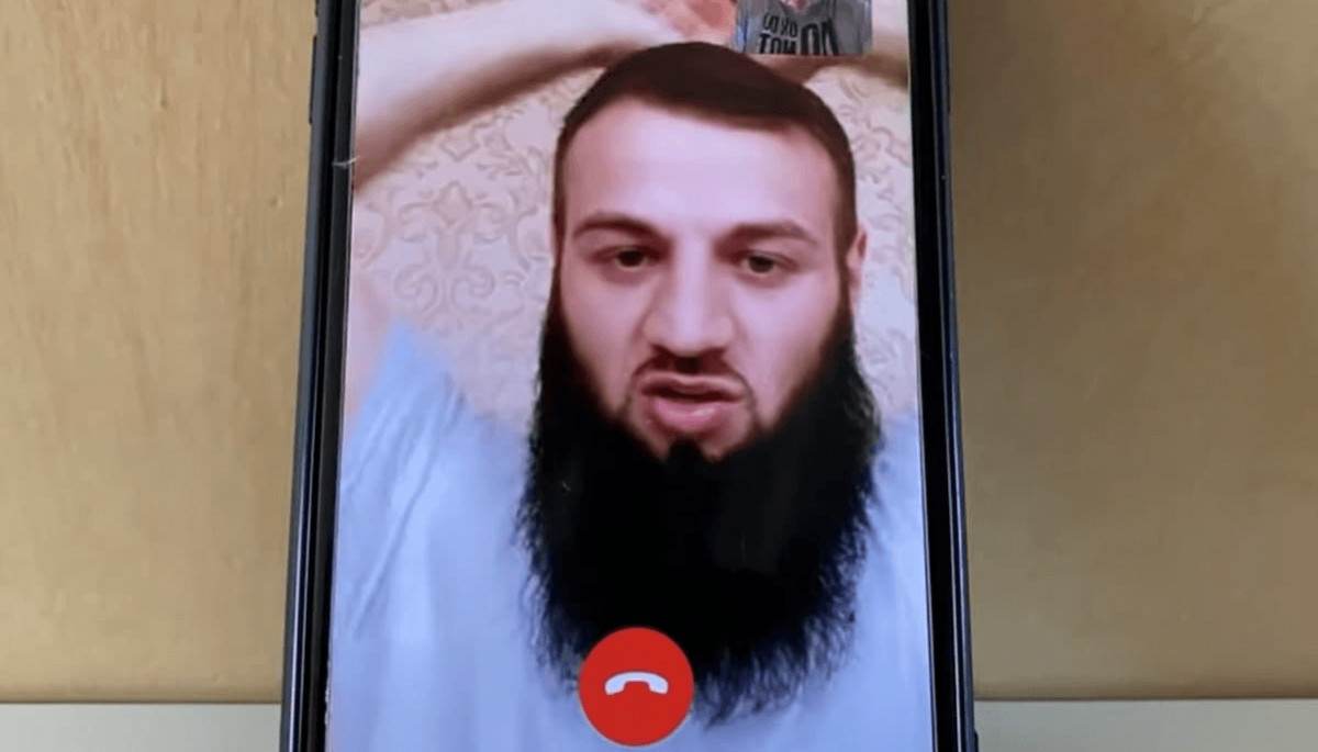 «Вскрийся, будь ласка»: Роскомнагляд вимагає від YouTube заблокувати відео, на якому ув’язнений розповідає про інсценування силовиками його самогубства