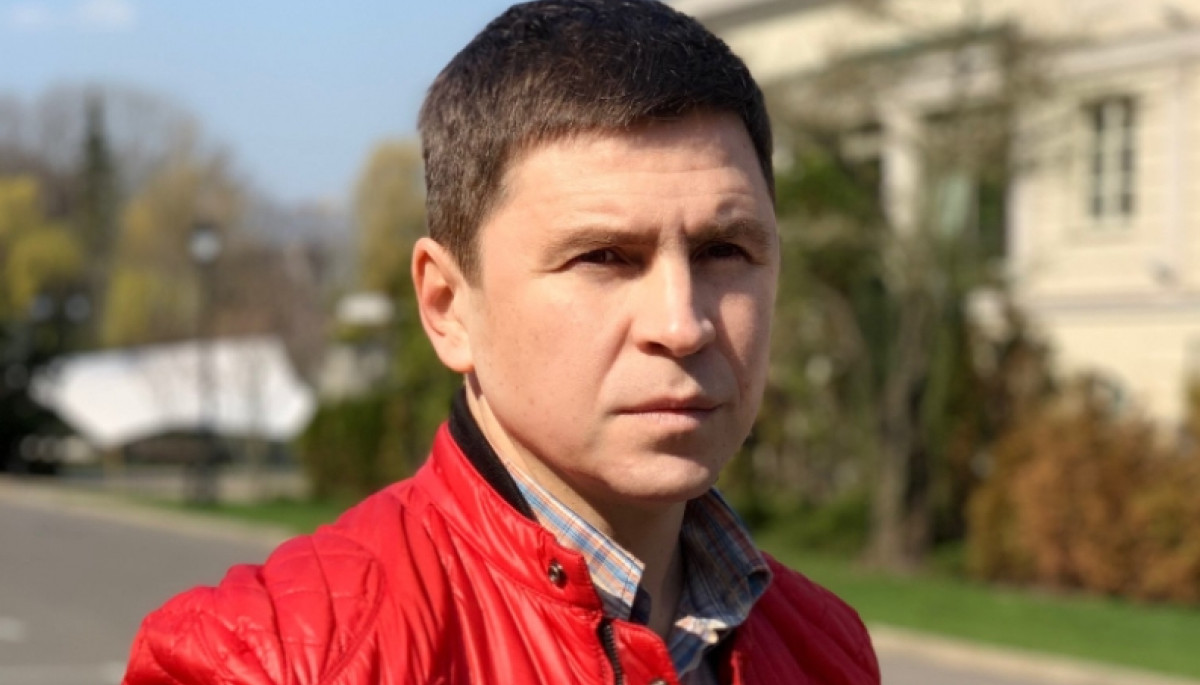 Подоляк: На каналах &laquo;Медіа Групи Україна&raquo; збираються всі &laquo;непасіонарні, нехаризматичні ретрополітики в молодіжному одязі&raquo;