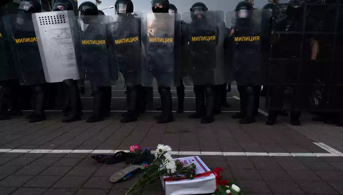 Оправдать милитаризацию Беларуси и интеграцию с Россией. Часть 1