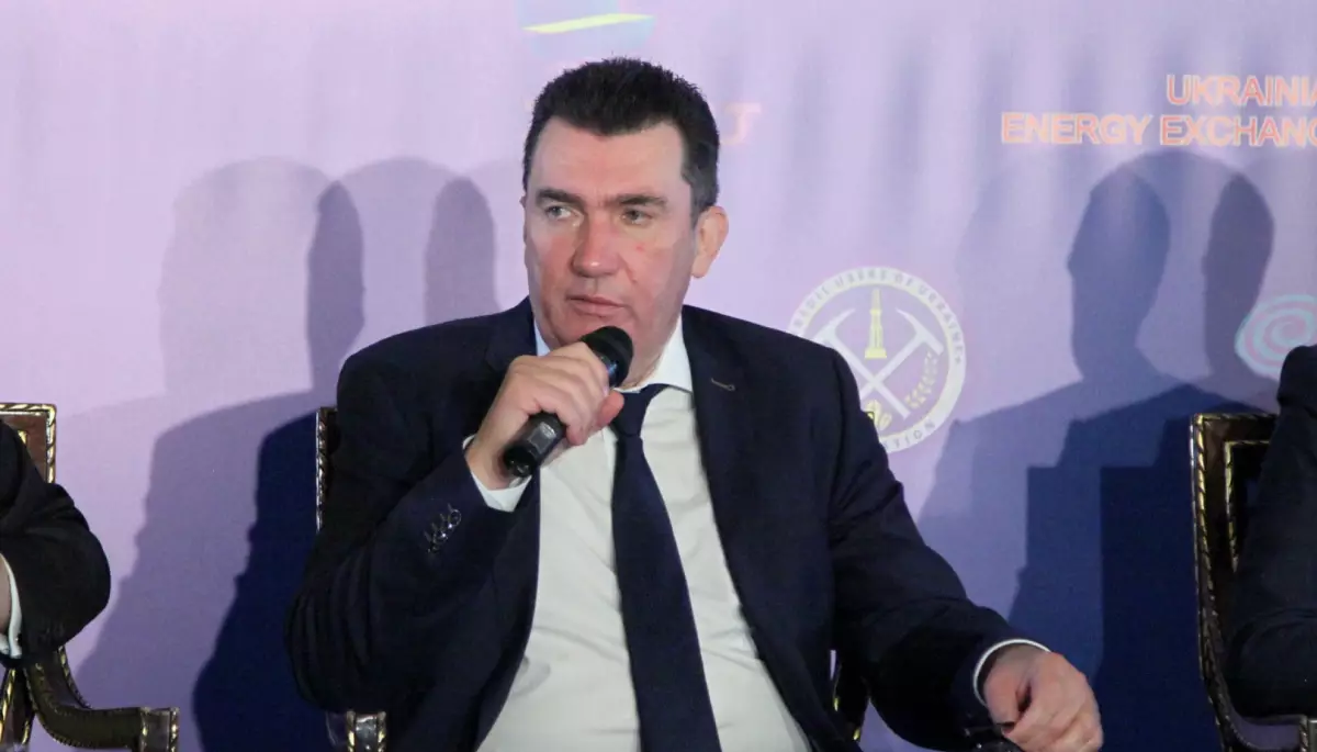 Данілов назвав заяви про стягування військ Росії до кордону України &laquo;свідомою дезінформацією&raquo;