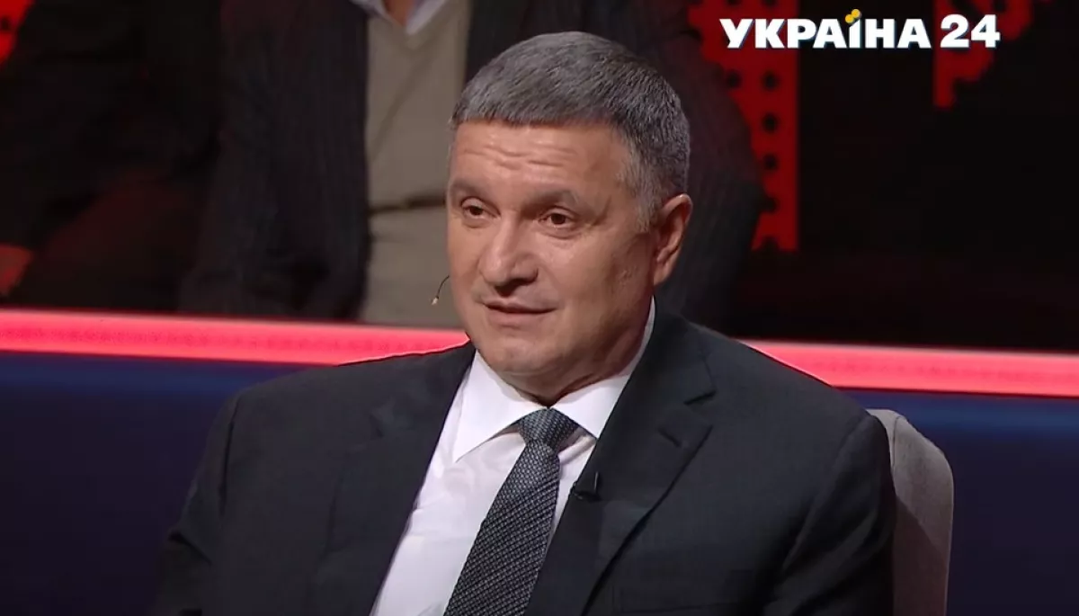 Аваков про РНБО: Папки зі санкційними списками видавали за 5 хвилин до засідання, а декого додавали &laquo;з голосу&raquo;