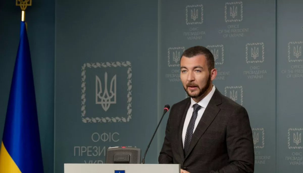 ОП не підтверджує інформацію про стягування військ РФ до кордонів України