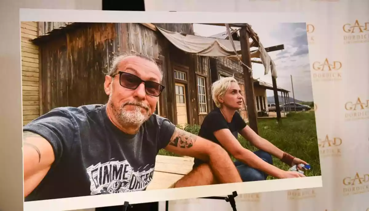Загибель Галини Гатчинс: член знімальної групи «Іржі» подав у суд на Алека Болдуїна