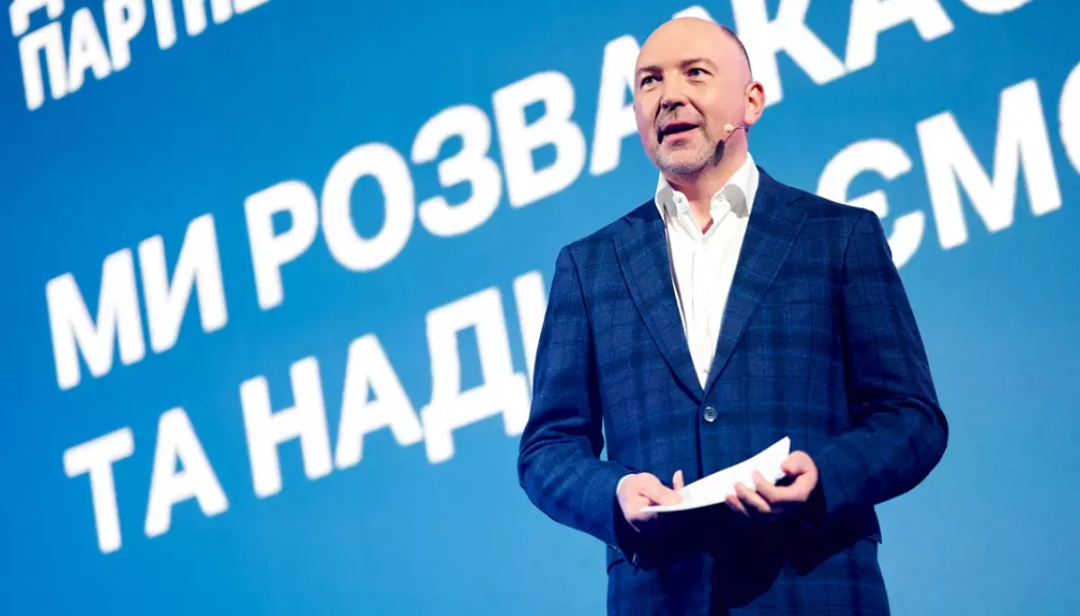 Перший номер на передовій війни за увагу: про що StarLightMedia говорила з рекламодавцями
