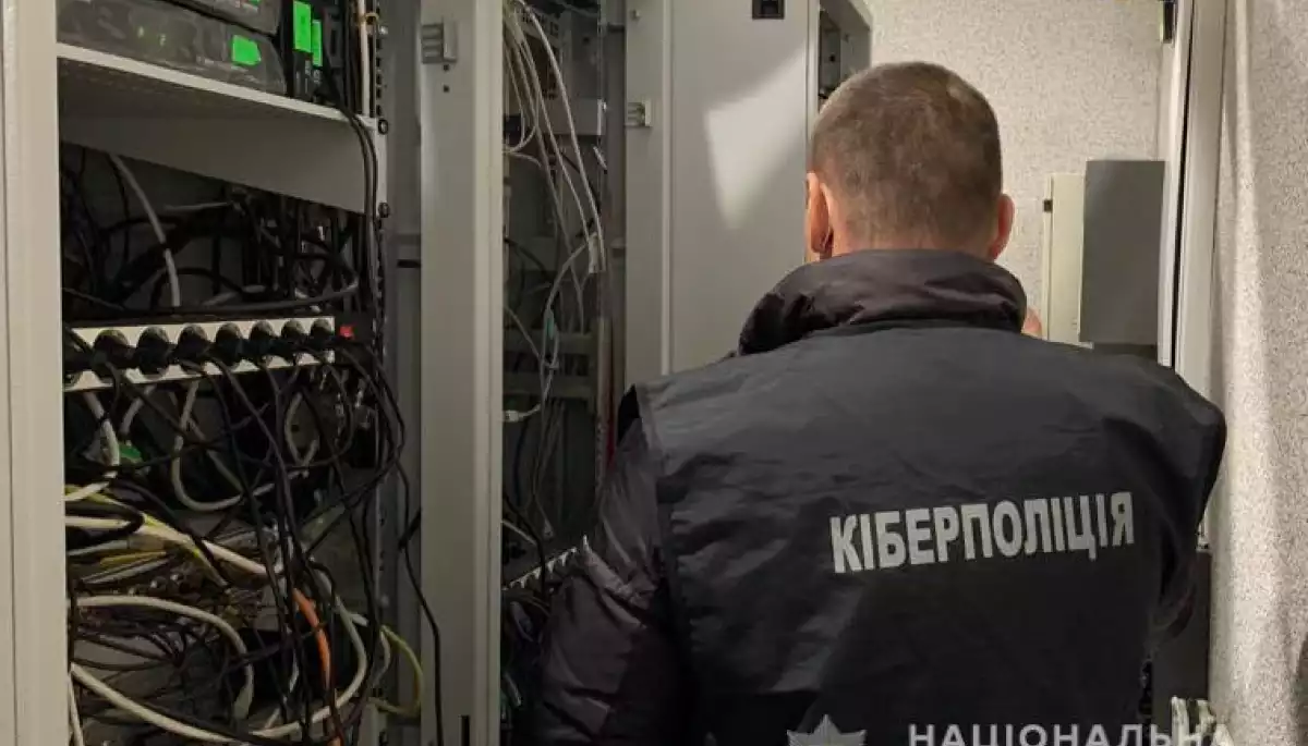 У Кіровоградській області провайдер незаконно транслював канали «одного з найбільших медіахолдингів» – кіберполіція