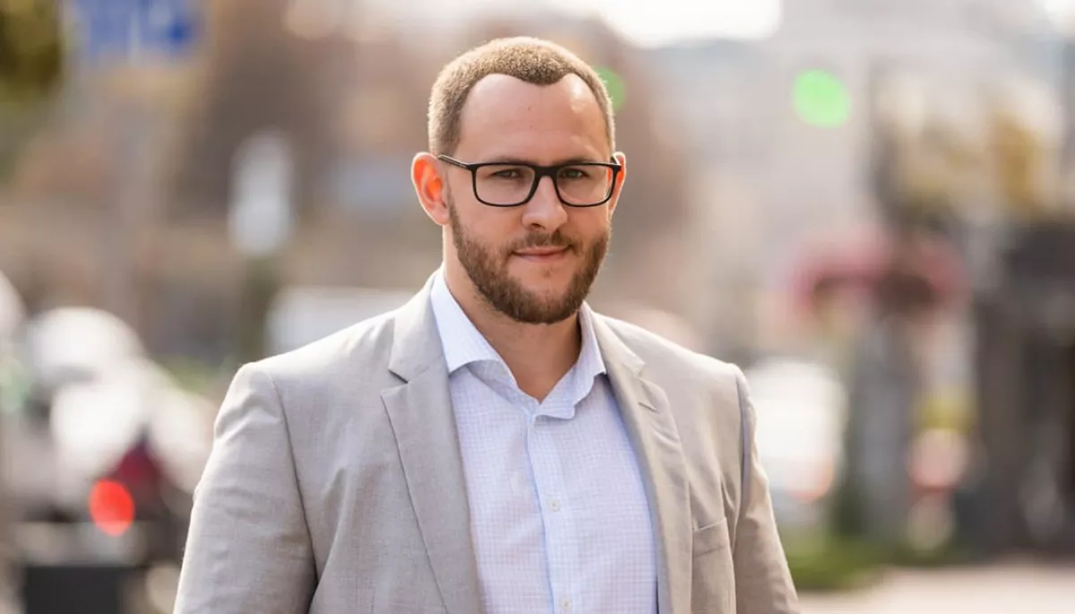 Лідер молодіжки «ОПЗЖ» і співвласник каналу Медведчука купив радіо Лідер молодіжки «ОПЗЖ» і співвласник каналу Медведчука купив радіо