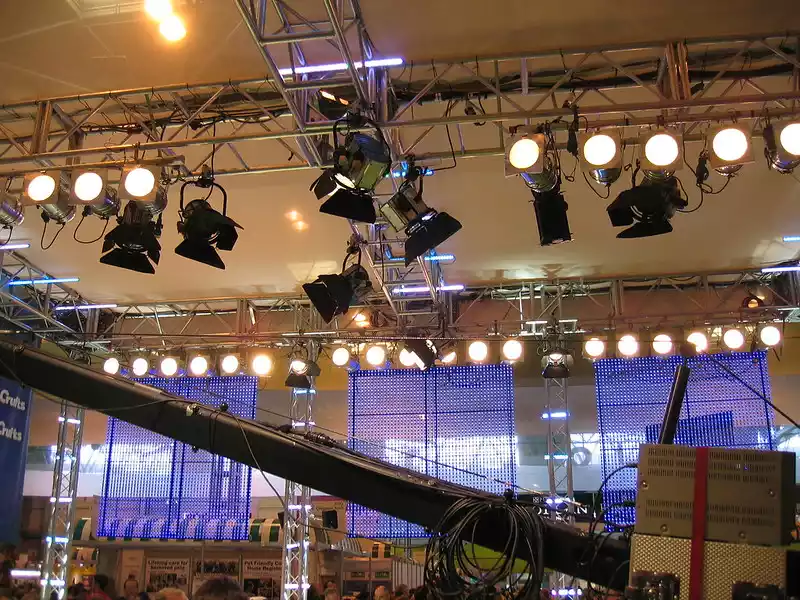 &laquo;Дом&raquo; та &laquo;UATV&raquo; купили телевізійну апаратуру за суттєво завищеною ціною &ndash; &laquo;Наші гроші&raquo;