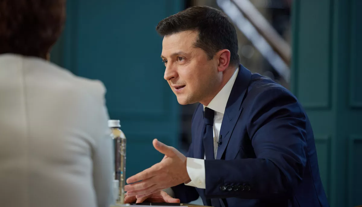 Зеленський відповів на петицію Стерненка про обмеження на в&rsquo;їзд в Україну для росіян