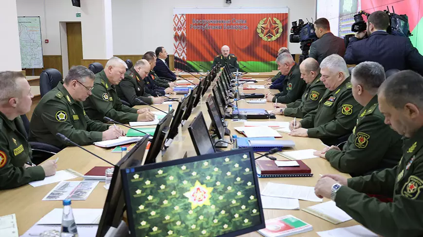 Лукашенко включився у інформаційну спецоперацію із залякування Заходу