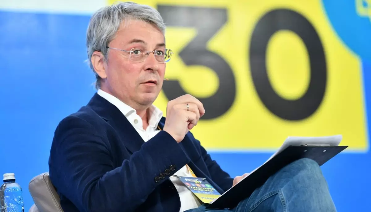 У Раді досі не зареєстрували заяву про відставку Ткаченка – Стефанчук
