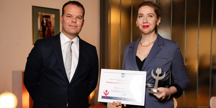 Виконавча директорка ІМІ Оксана Романюк отримала премію «Тюльпан прав людини»