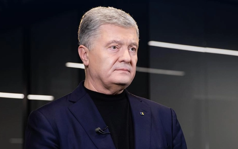 Адвокат Порошенка заявив, що той не піде на допит у справі про держзраду